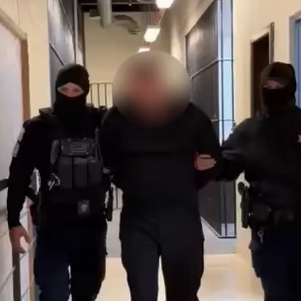 Detienen a Ruso Buscado por Interpol con Granada y Documentos Apócrifos en Tecate, BC